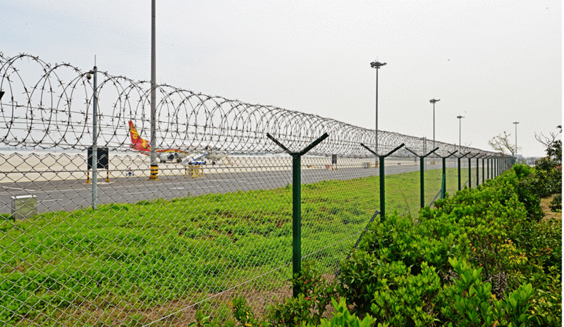 鋁包鋼機(jī)場圍界圖片4